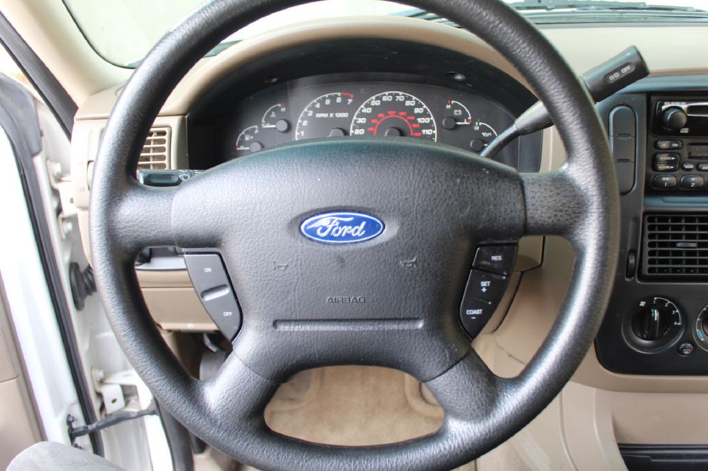 2002 Ford Explorer Image 16