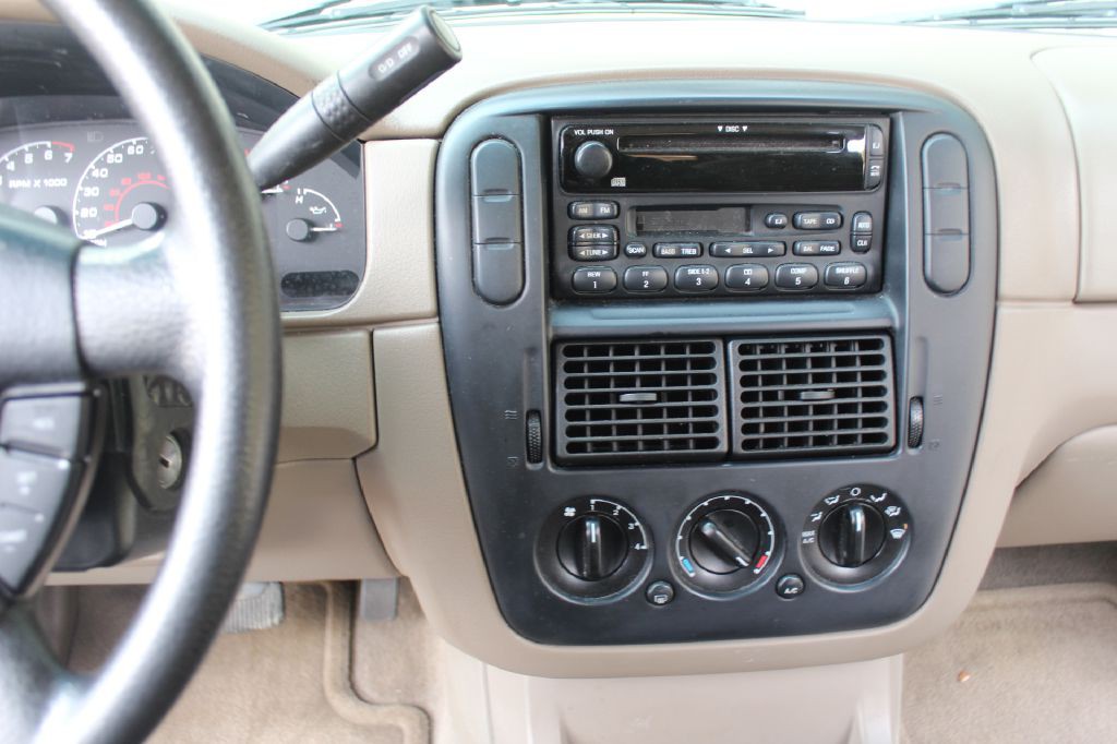 2002 Ford Explorer Image 17