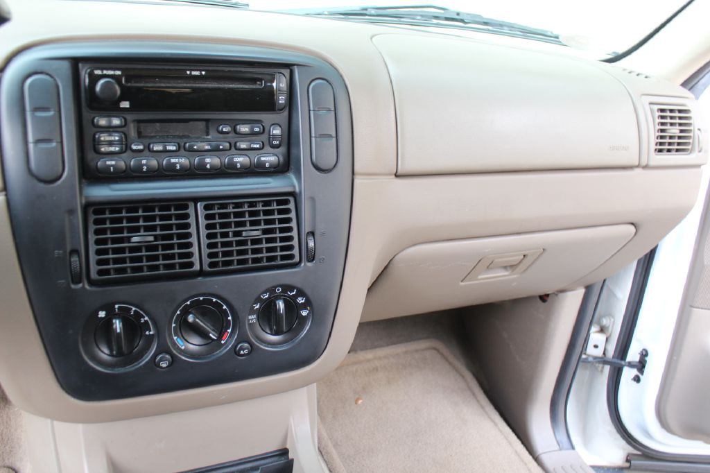 2002 Ford Explorer Image 18
