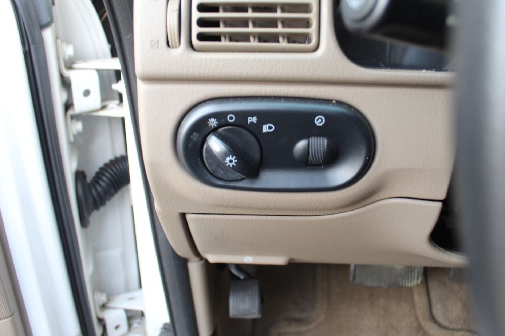 2002 Ford Explorer Image 19