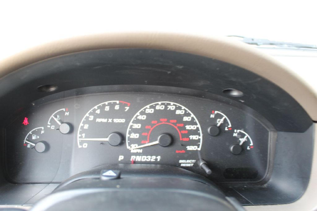 2002 Ford Explorer Image 21