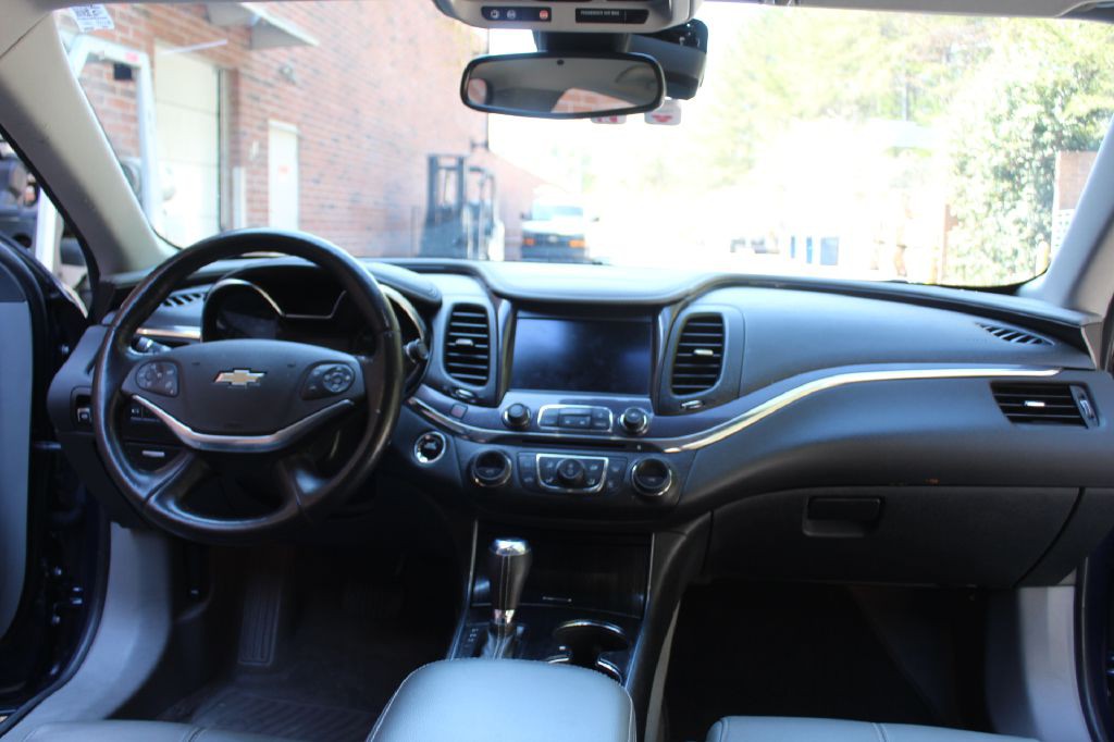 2016 Chevrolet Impala Image 17