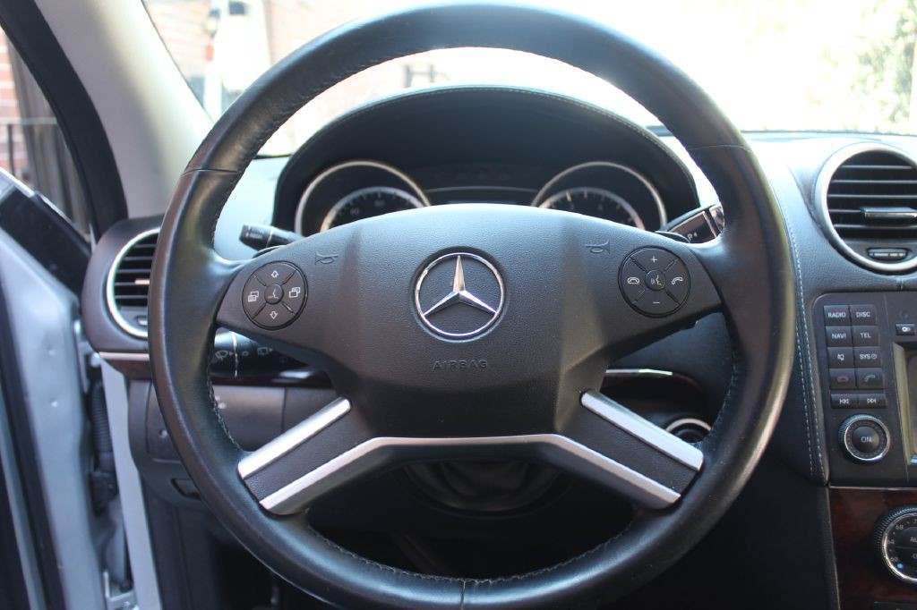 2012 Mercedes-Benz GL-Class Image 17