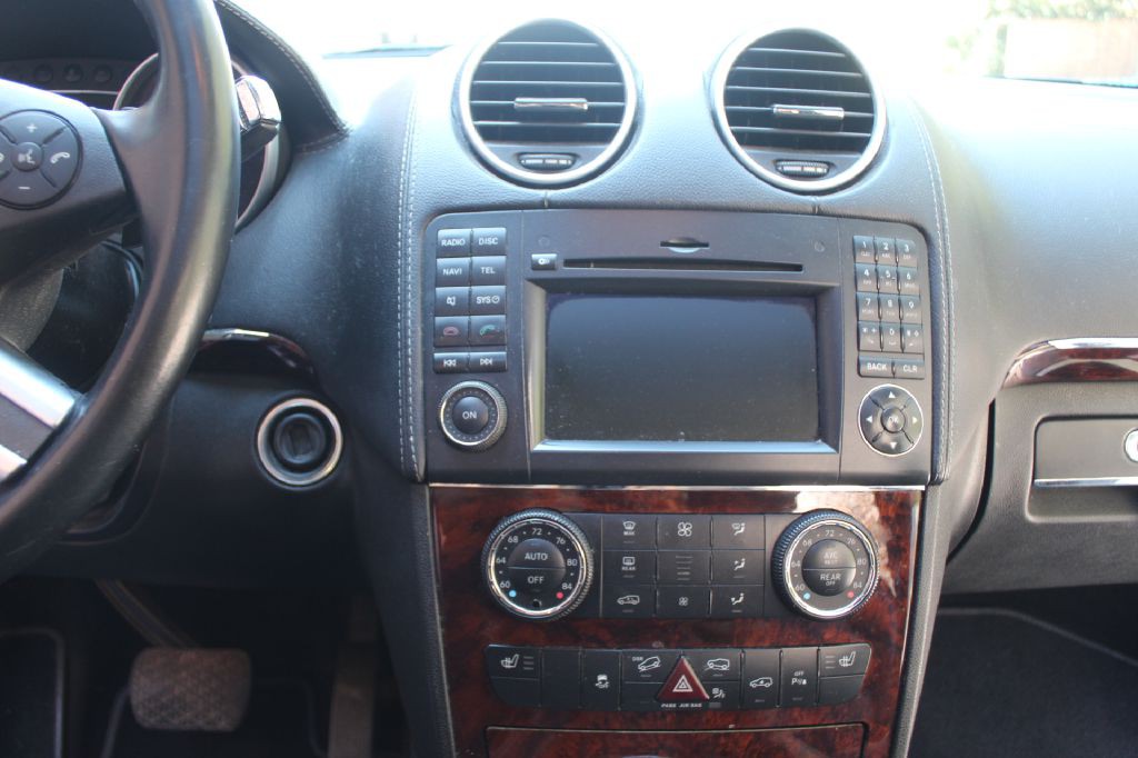 2012 Mercedes-Benz GL-Class Image 18