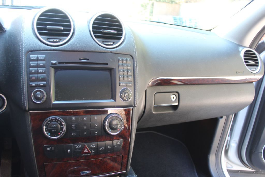 2012 Mercedes-Benz GL-Class Image 19