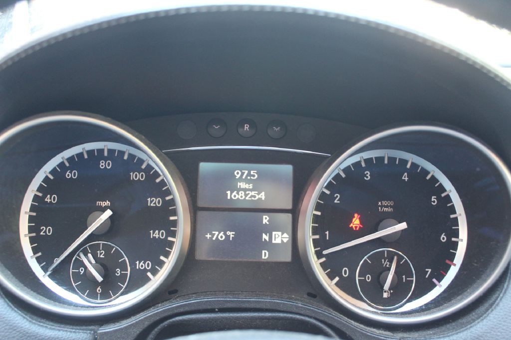 2012 Mercedes-Benz GL-Class Image 26