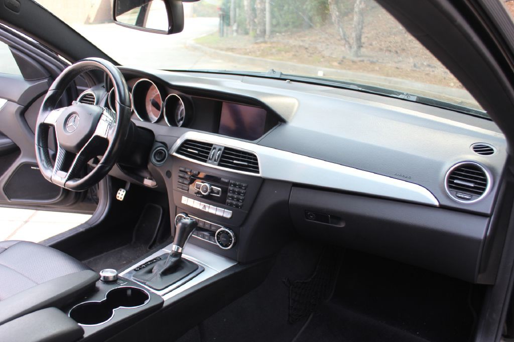2012 Mercedes-Benz C-Class Image 9