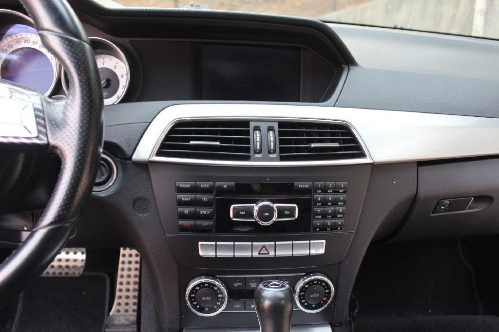 2012 Mercedes-Benz C-Class Image 12