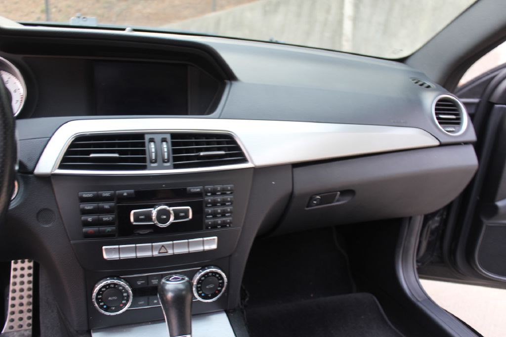 2012 Mercedes-Benz C-Class Image 13