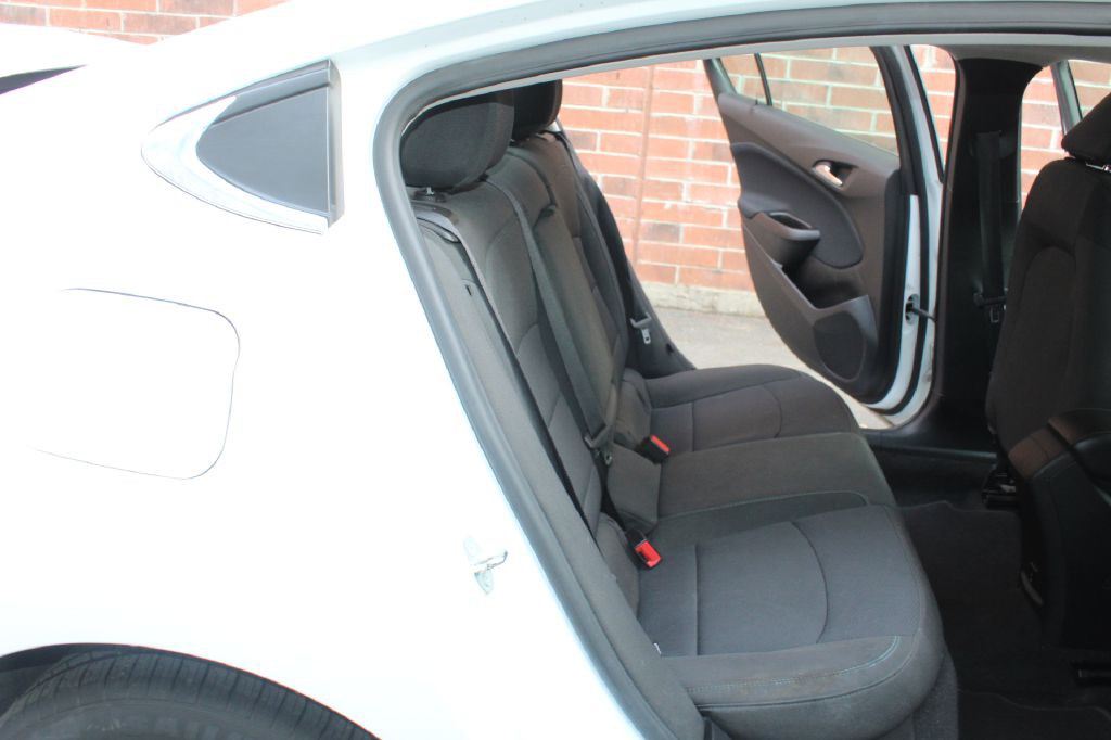 2018 Chevrolet Cruze Image 8