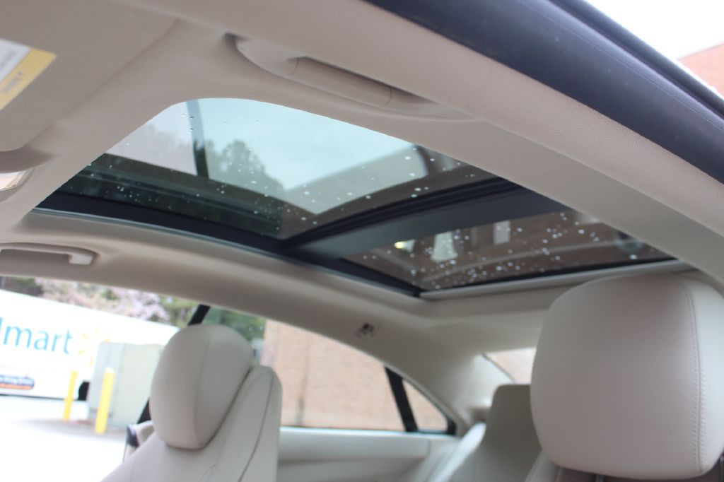 2015 Mercedes-Benz E-Class Image 22