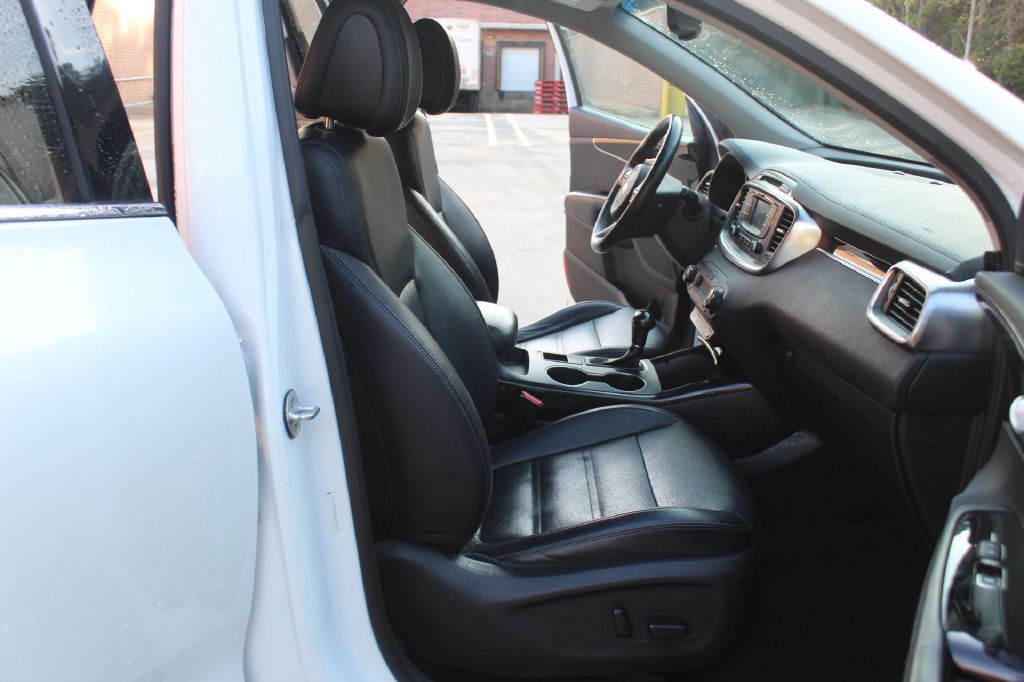 2016 Kia Sorento Image 7