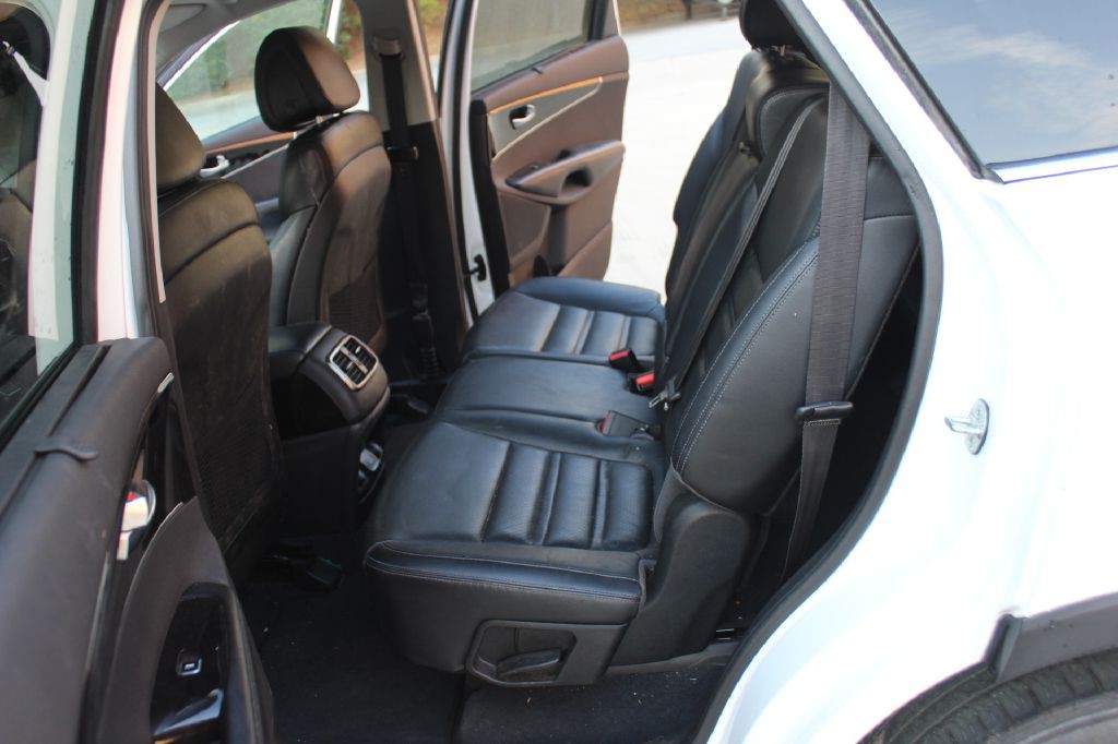 2016 Kia Sorento Image 9