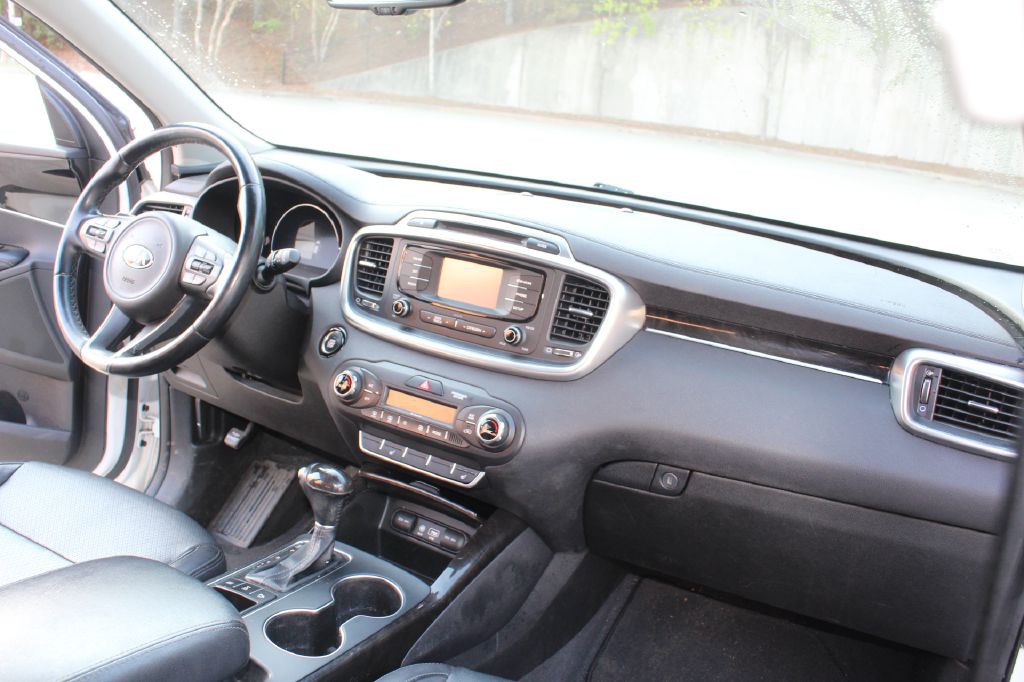 2016 Kia Sorento Image 14