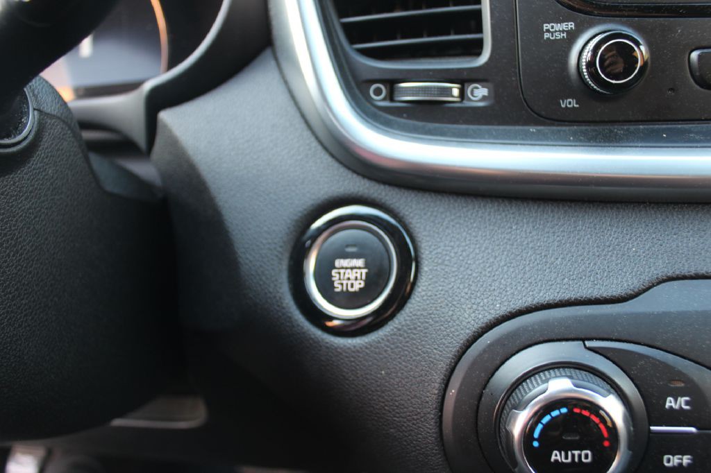 2016 Kia Sorento Image 25