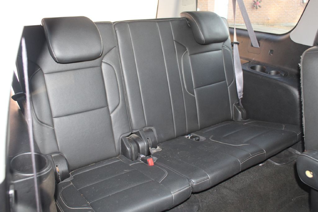 2017 Chevrolet Suburban Image 13