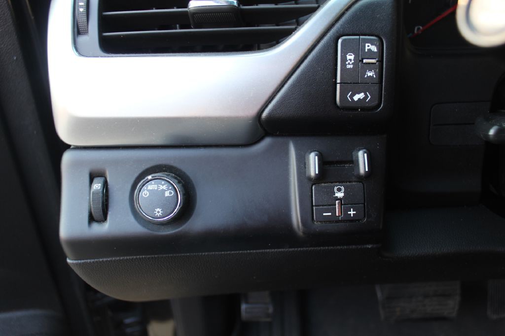 2017 Chevrolet Suburban Image 23