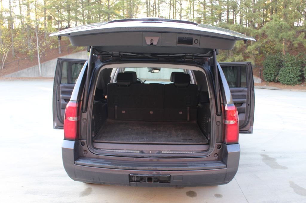 2017 Chevrolet Suburban Image 24