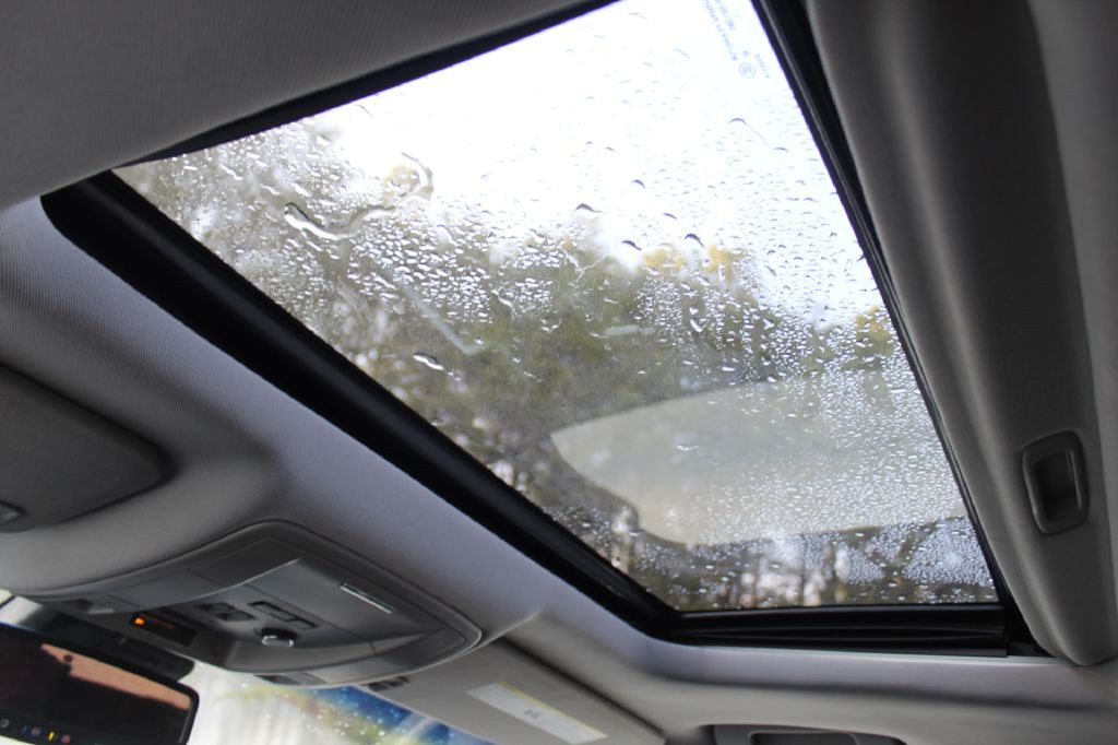 2017 Chevrolet Suburban Image 29