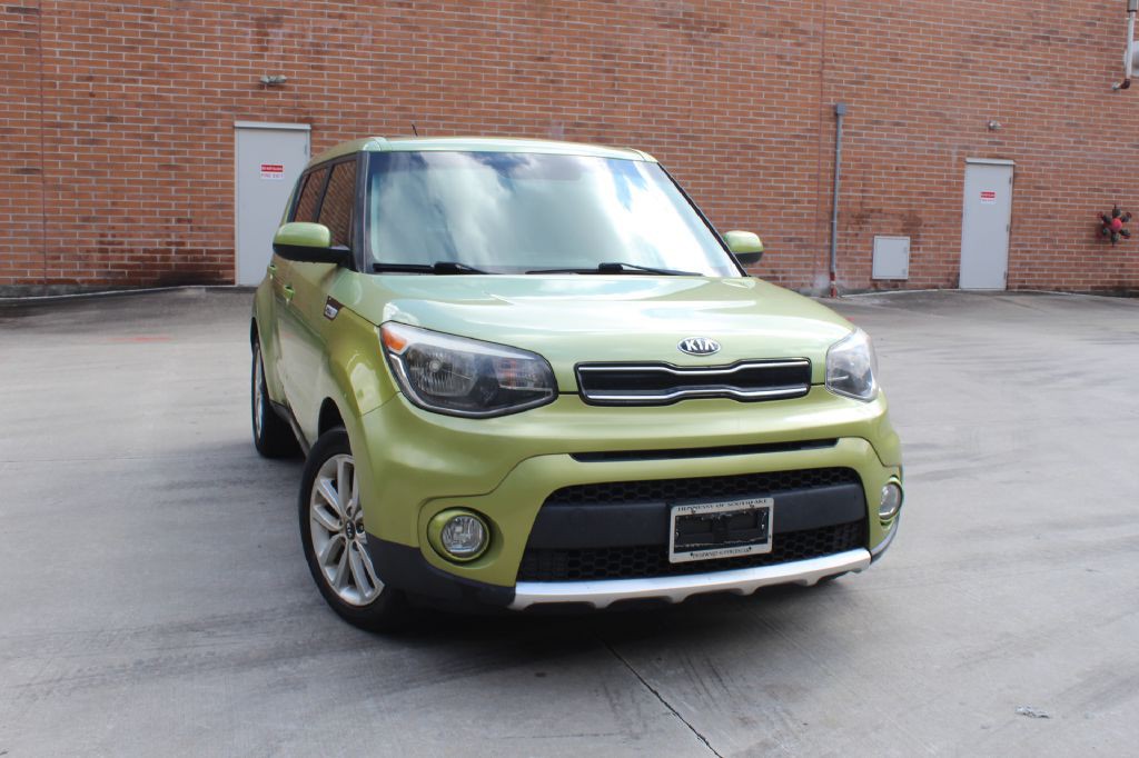 2017 Kia Soul Image 1