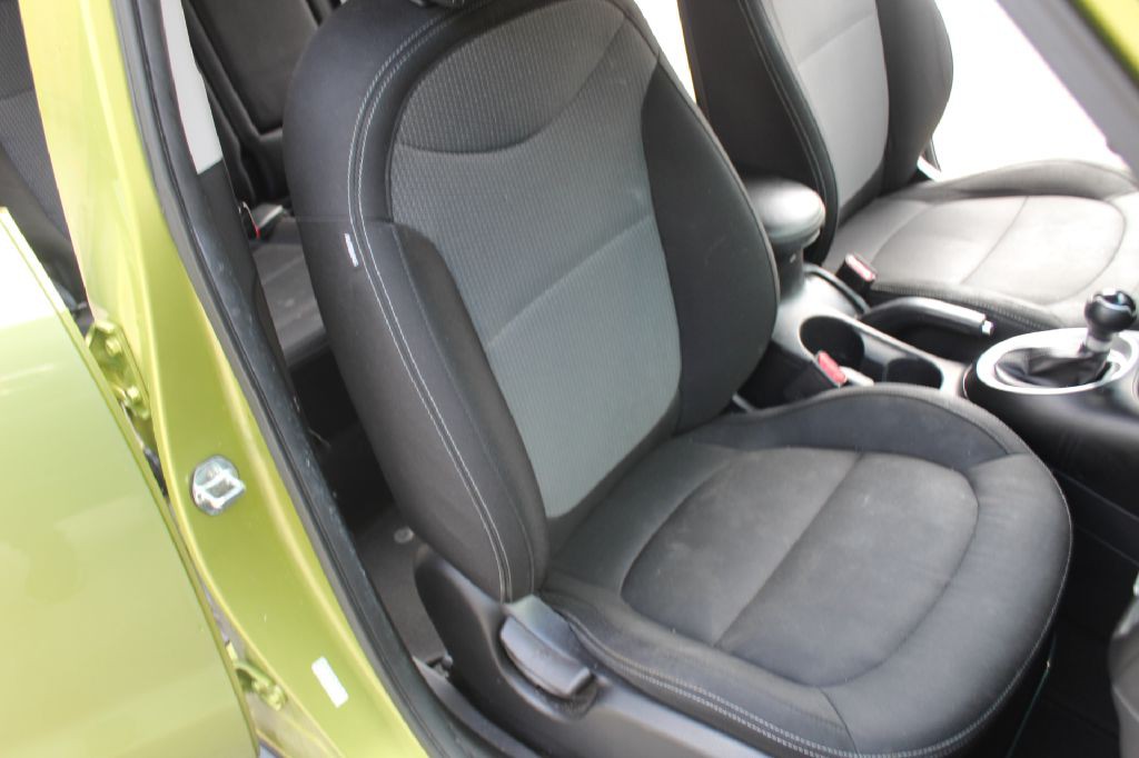 2017 Kia Soul Image 12