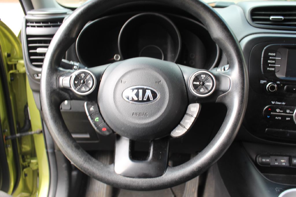 2017 Kia Soul Image 16