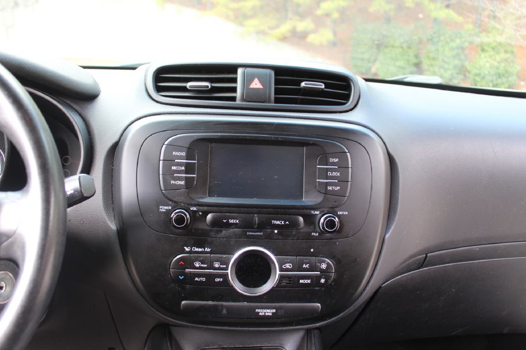 2017 Kia Soul Image 17