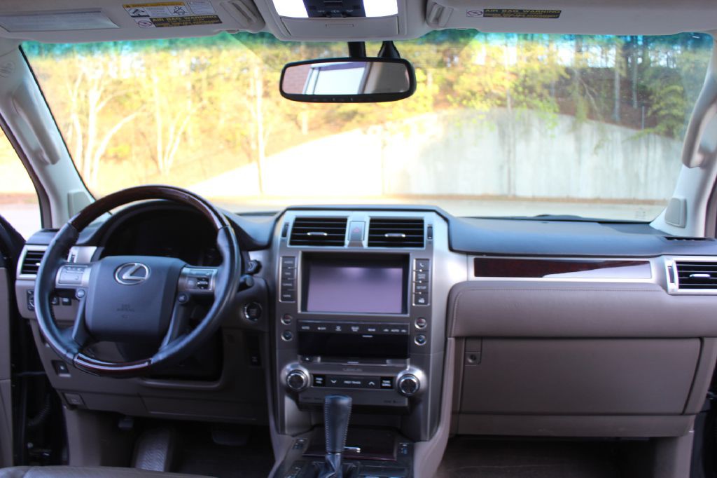 2014 Lexus GX Image 19