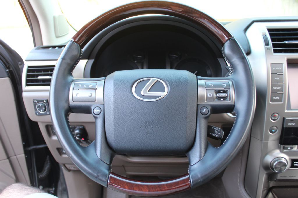 2014 Lexus GX Image 21
