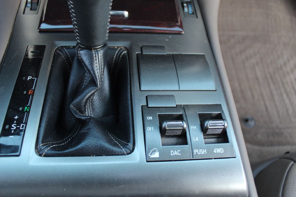 2014 Lexus GX Image 25