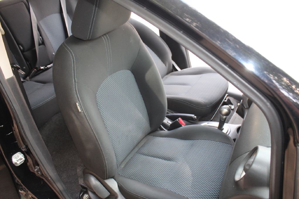 2014 Nissan Versa Image 12