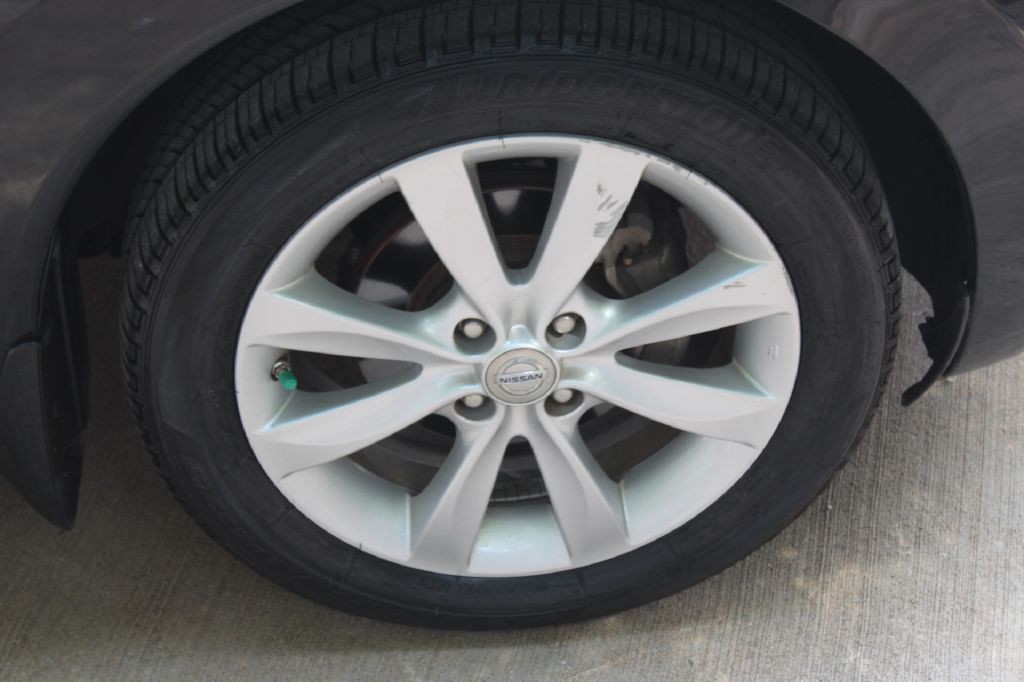 2014 Nissan Versa Image 23