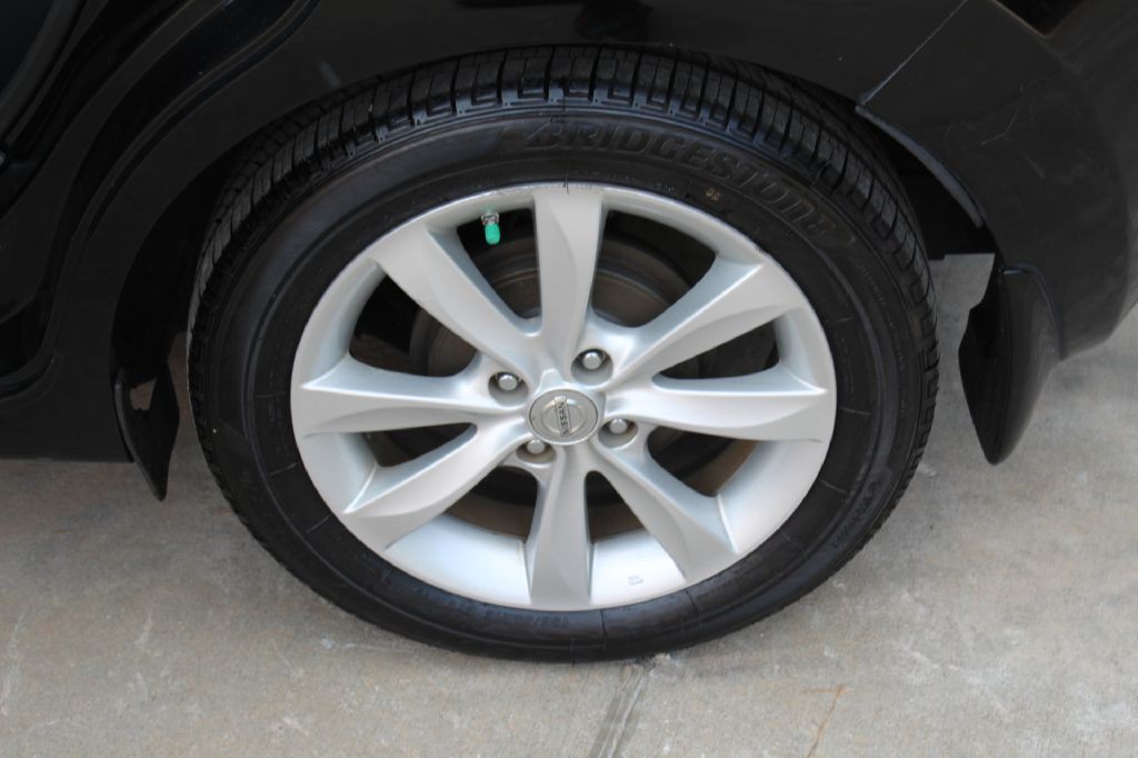 2014 Nissan Versa Image 24