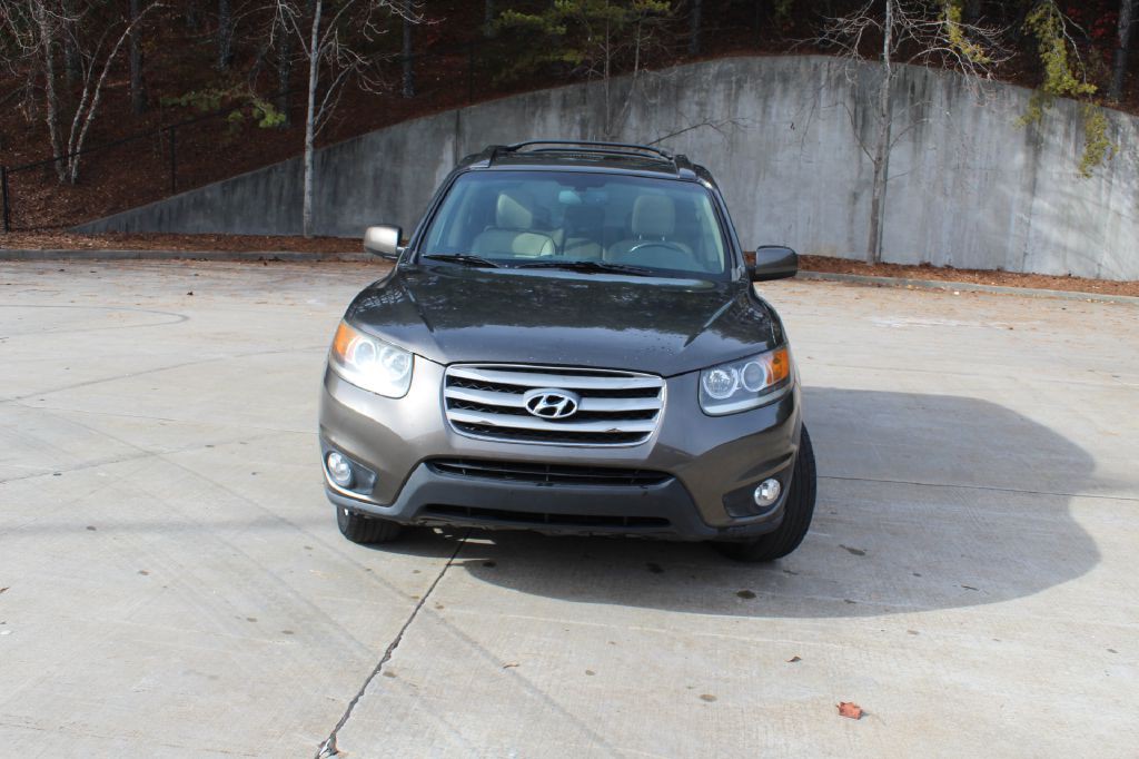 2012 Hyundai Santa Fe Image 2