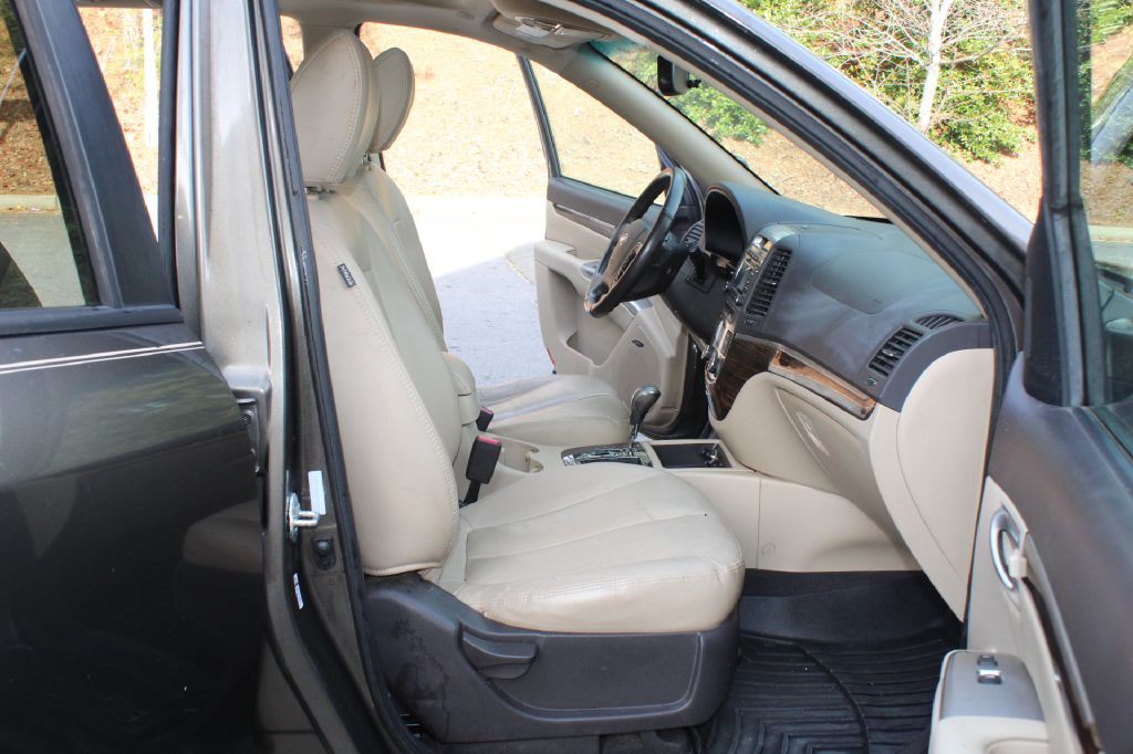 2012 Hyundai Santa Fe Image 8