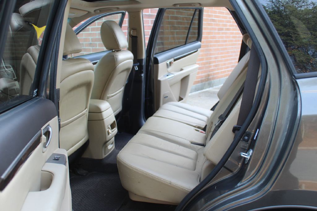 2012 Hyundai Santa Fe Image 10