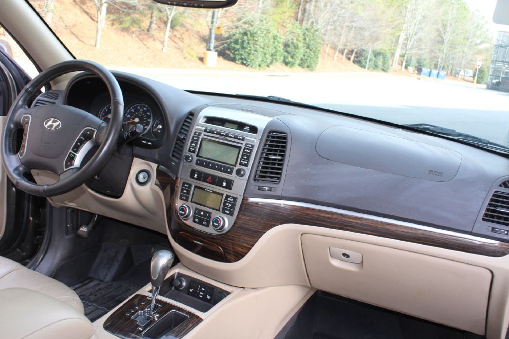 2012 Hyundai Santa Fe Image 12
