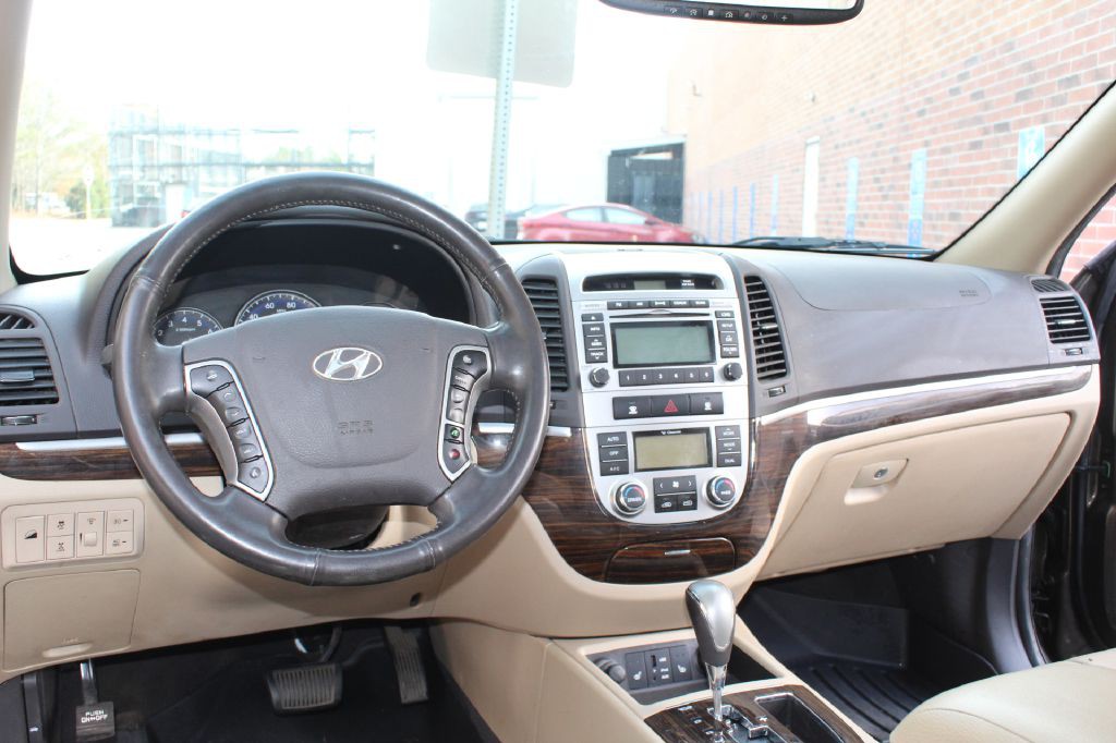 2012 Hyundai Santa Fe Image 14