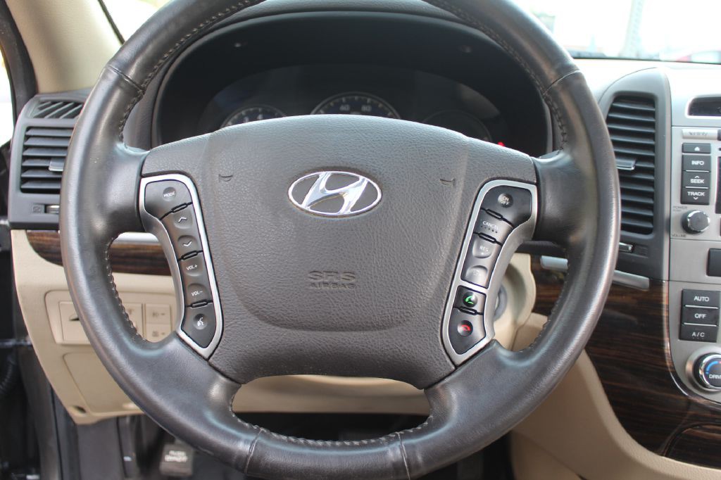 2012 Hyundai Santa Fe Image 15