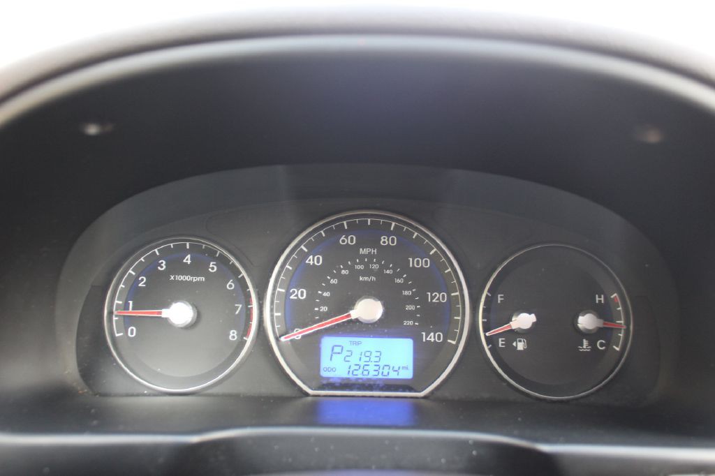 2012 Hyundai Santa Fe Image 20