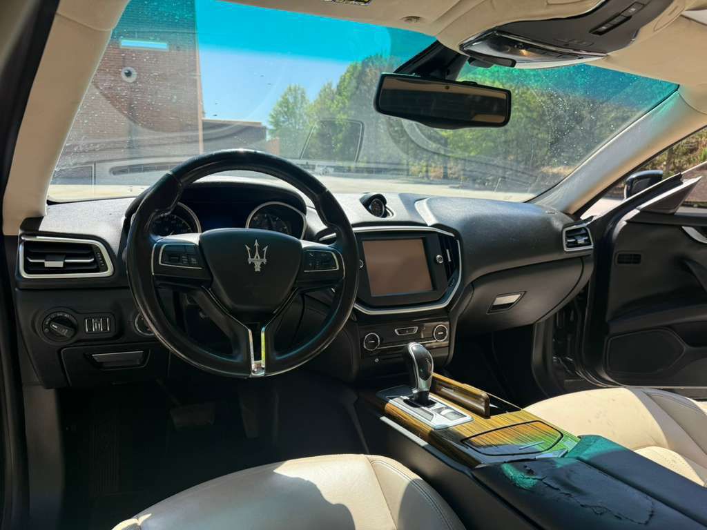 2014 Maserati Ghibli Image 10