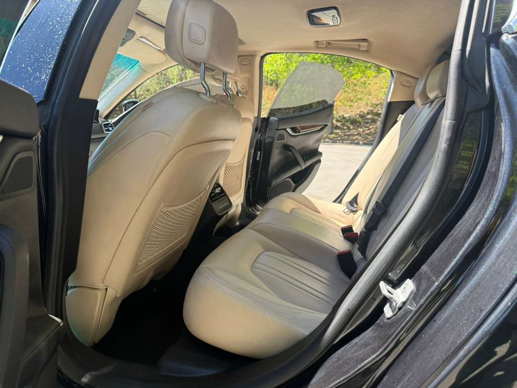 2014 Maserati Ghibli Image 12