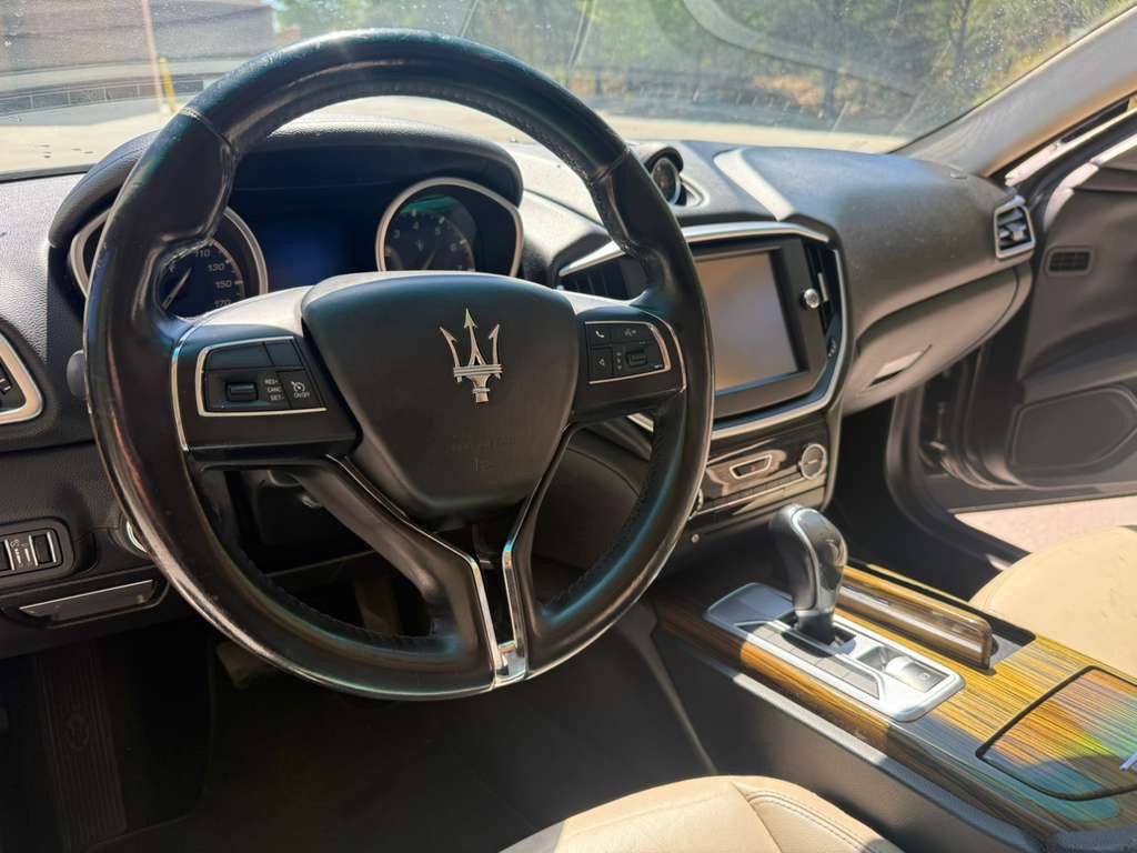 2014 Maserati Ghibli Image 15