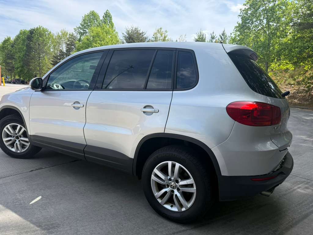 2012 Volkswagen Tiguan Image 3