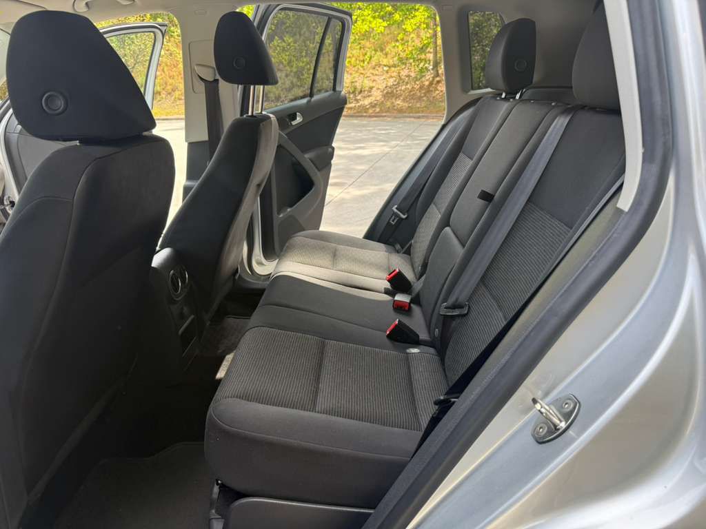 2012 Volkswagen Tiguan Image 12