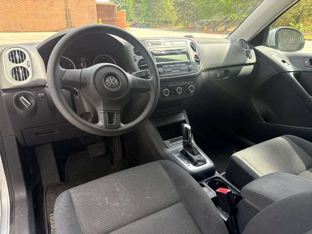 2012 Volkswagen Tiguan Image 16