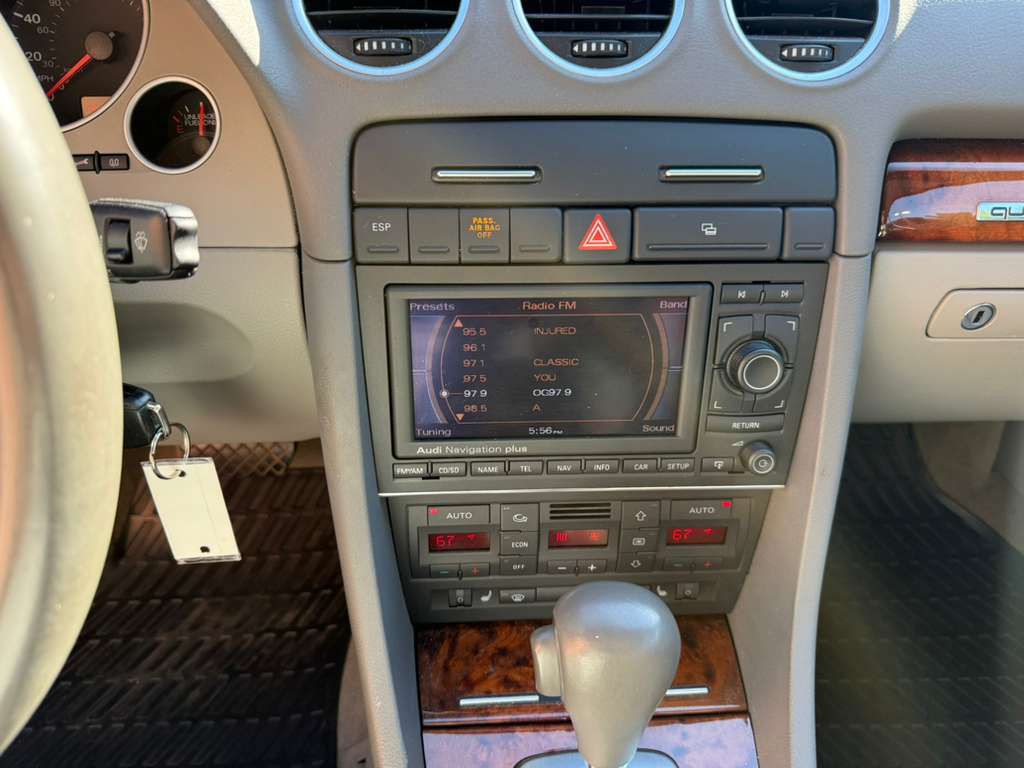2009 Audi A4 Image 12