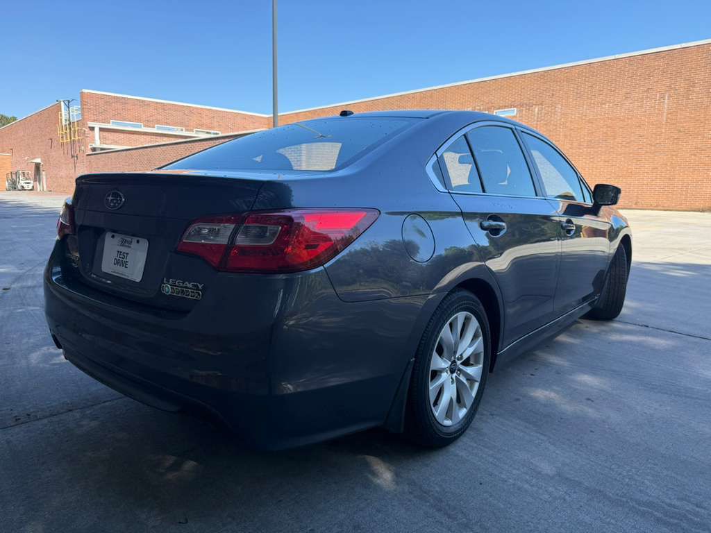 2015 Subaru Legacy Image 2