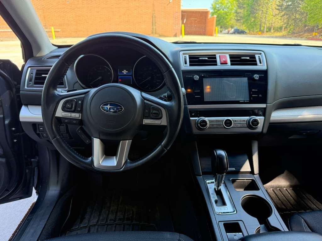 2015 Subaru Legacy Image 10