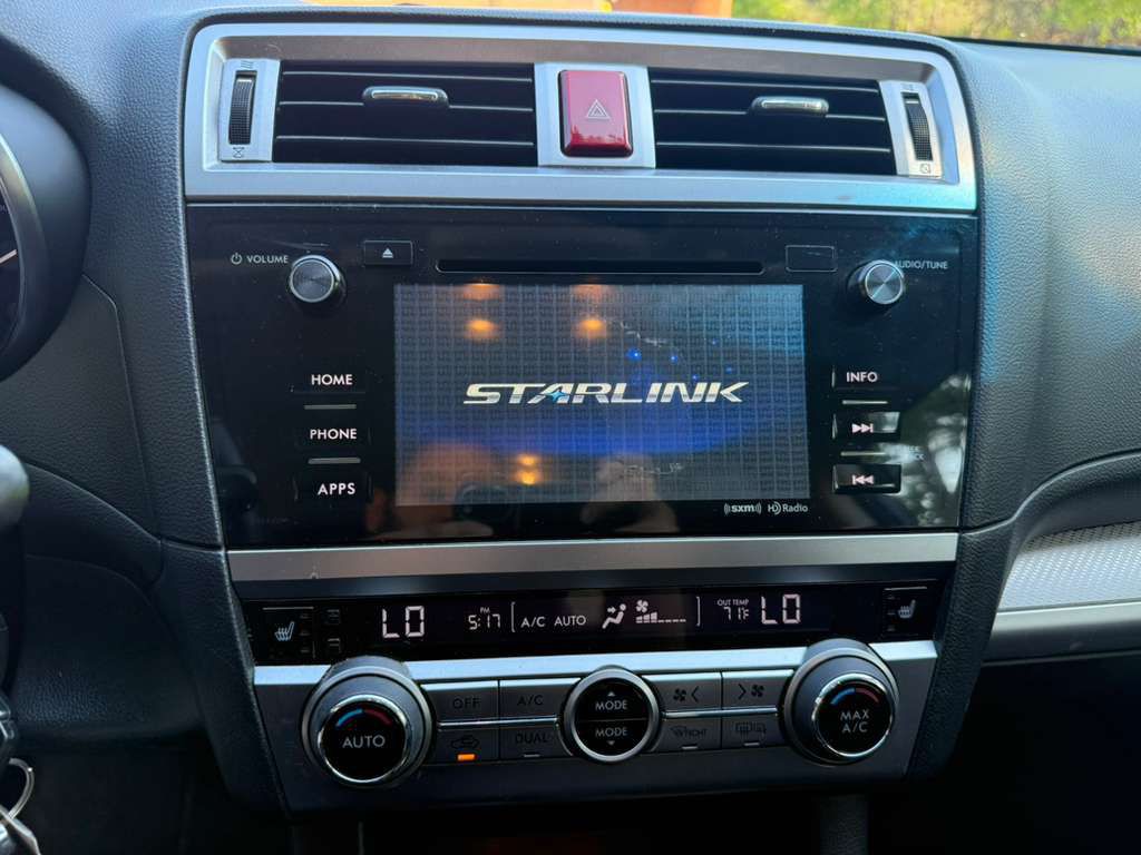 2015 Subaru Legacy Image 15